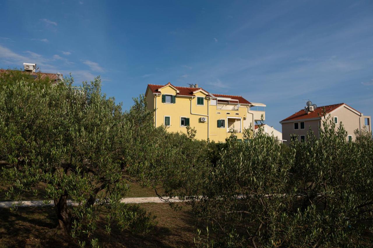 Beach Apartments Marijana Vodice Eksteriør bilde